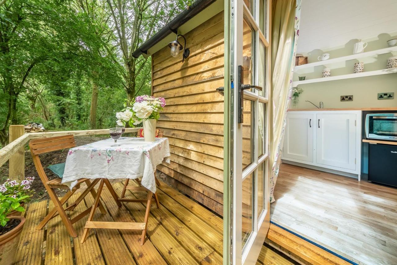 Woodland Retreat Shepherds Hut Vila Brundish Exterior foto